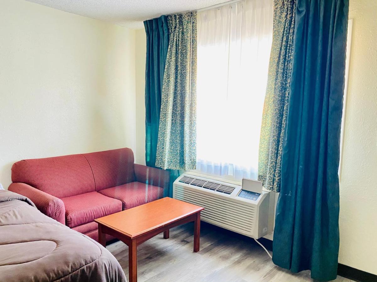 Ozark Inn & Suites Bagian luar foto